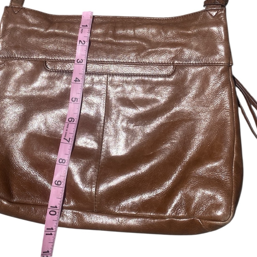 HOBO Vintage Leather Shoulder Bag with Adjustable Strap - Picture 3 of 13